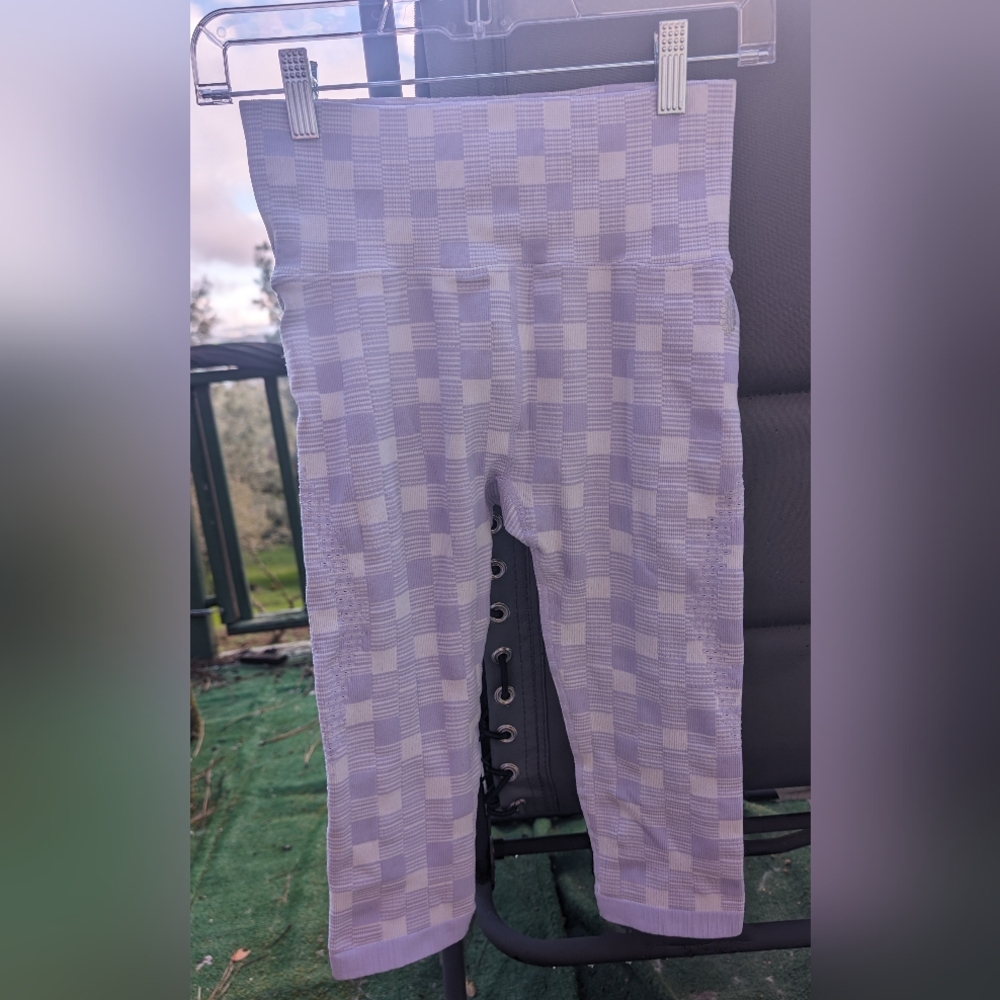 NEW! Free People Movement Capris M/L Lavender & White Checkered Leggings